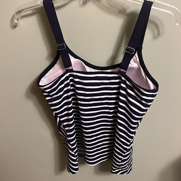 EXCELLENT CONDITION LAND’S END STRIPED TANKINI WITH PADDED SHELF BRA SIZE 10 - Picture 2 of 5